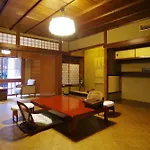 Hiiragiya